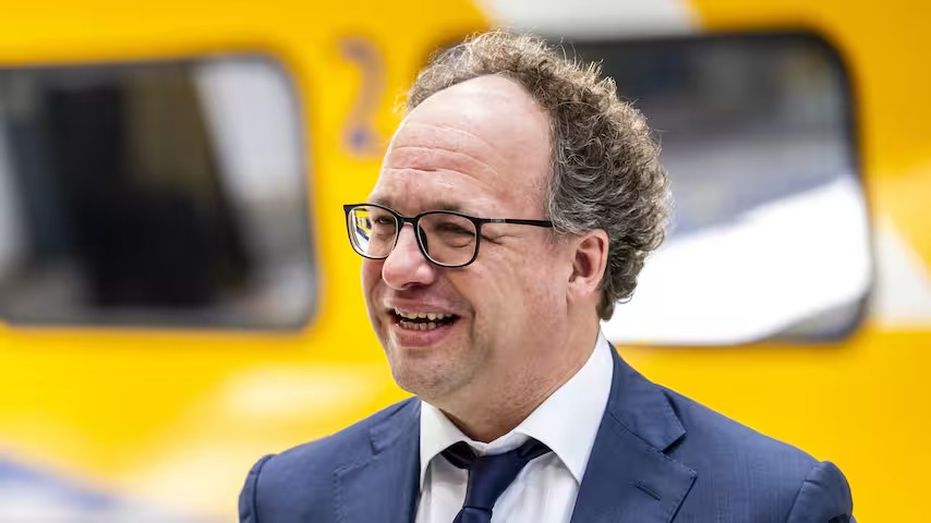 NS-baas Wouter Koolmees kan jaren na belofte nog niet als conducteur werken
